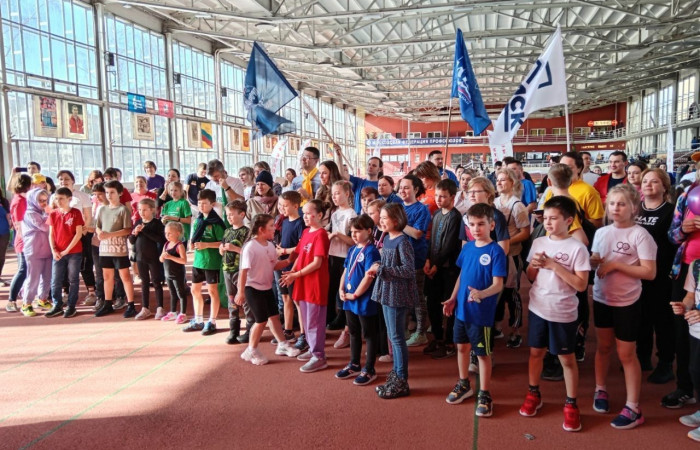 18.03.2023 Соревнования спортивных семей «Всей семьей за здоровьем!»